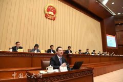 导、企业和泛博科学客不雅地认识和领会人工智